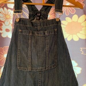 Gap Denim Overalls- perfect for a couch boho look or some 🍏 picking on the farm!